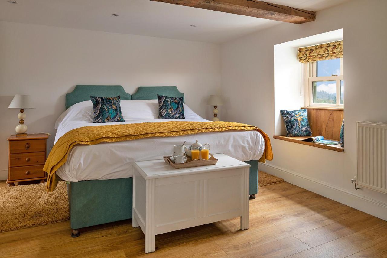 Finest Retreats - Moelis Granary - Luxury Cottage With Hot Tub Llandrillo 外观 照片
